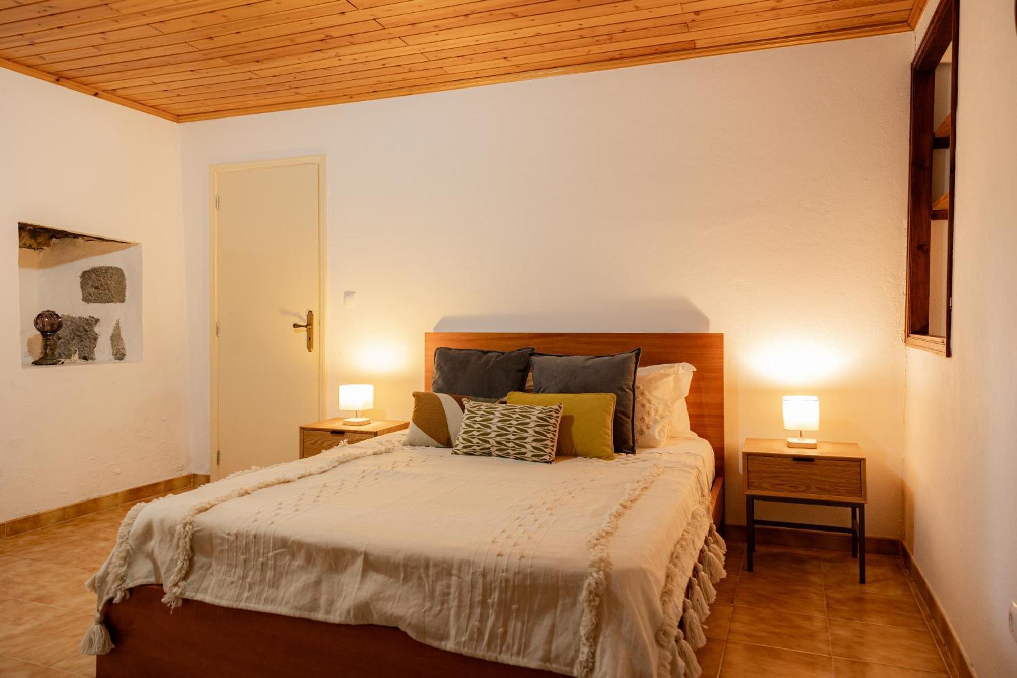 Solar De Lalem Bed & Breakfast Maia  Ruang foto
